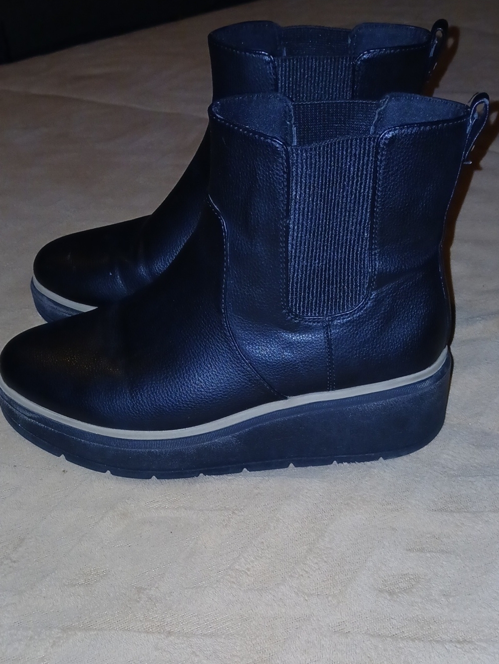 Womens Dr. Scholl's Black Platform Chelsea Pull-on Ankle Boots Sz: 9
